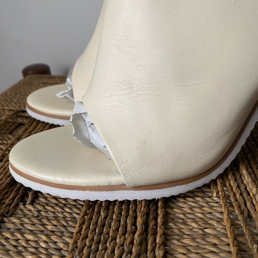 Tibi Shoes Women’s 38 Cream Bee Peep Toe Mules Leather - Picture 4 of 9